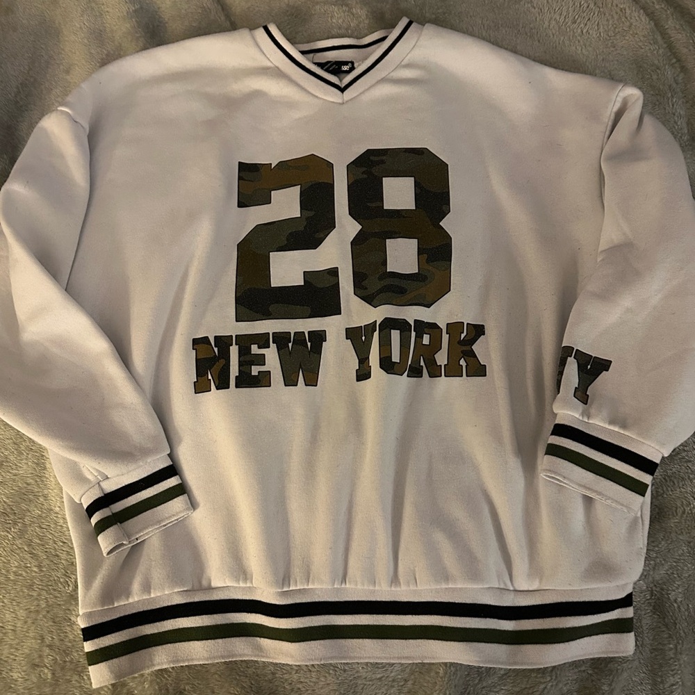 Women’s sweatshirt